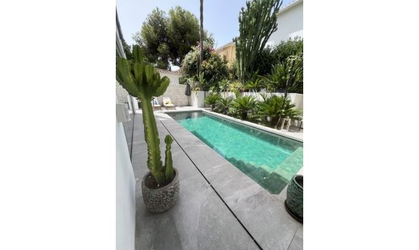 Villa - Resale - Marbella - Nueva Andalucía