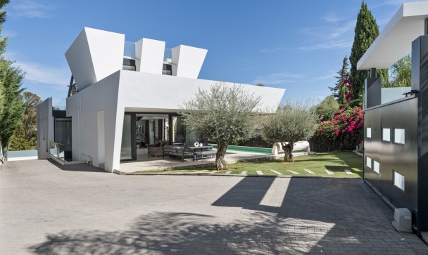Villa - Resale - Marbella - Nueva Andalucía