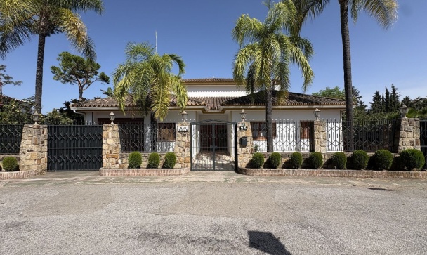 Villa - Resale - Marbella - Nueva Andalucía