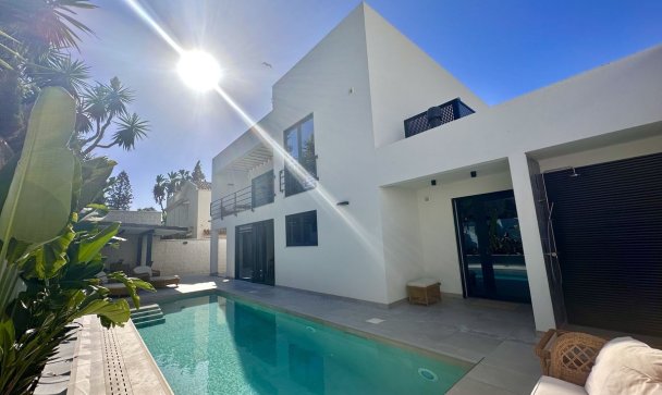 Villa - Resale - Marbella - Puerto Banús