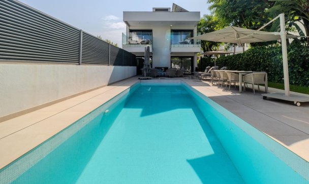 Villa - Resale - Marbella - Puerto Banús