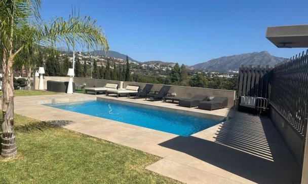 Villa - Resale - Marbella - Valle del Sol