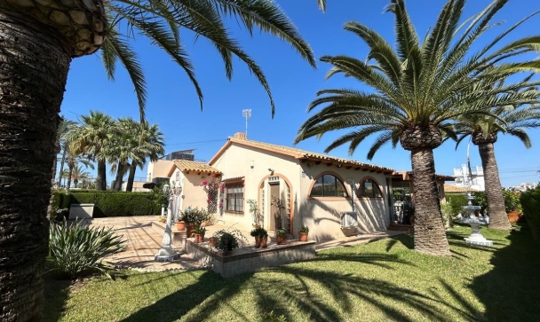 Villa - Resale - Orihuela - Cabo Roig