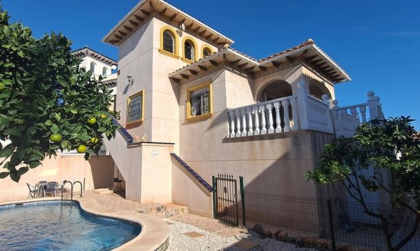 Villa - Resale - Orihuela - La Zenia