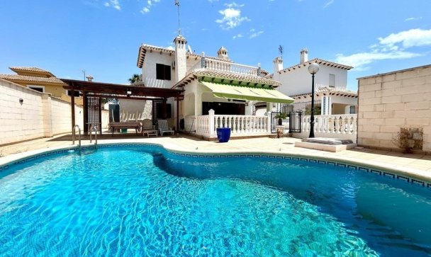 Villa - Resale - Orihuela - La Zenia