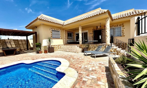 Villa - Resale - Orihuela - La Zenia