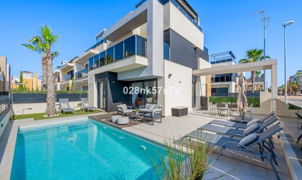 Villa - Resale - Orihuela - Lomas de Cabo Roig