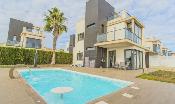 Villa - Resale - Orihuela - Lomas de Cabo Roig