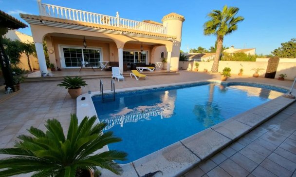 Villa - Resale - Orihuela - Playa Flamenca
