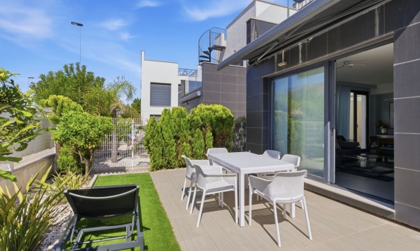 Villa - Resale - Orihuela - Punta Prima