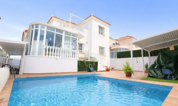 Villa - Resale - Orihuela - Villamartin