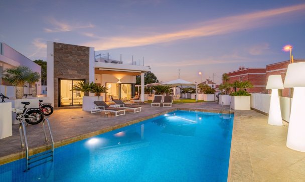 Villa - Resale - Orihuela - Villamartin