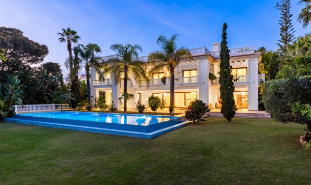 Villa - Rynek pierwotny - Estepona - Estepona Centro