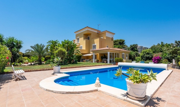 Villa - Rynek wtórny - Estepona - Atalaya
