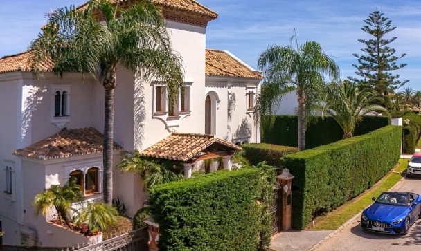 Villa - Rynek wtórny - Estepona - Atalaya