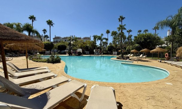 Villa - Rynek wtórny - Estepona - Costalita