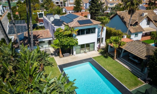 Villa - Rynek wtórny - Estepona - Costalita