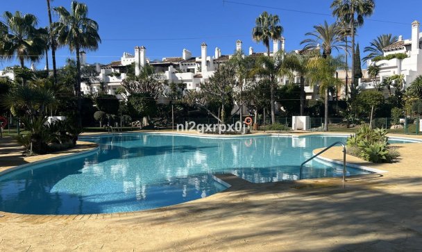 Villa - Rynek wtórny - Estepona - Costalita