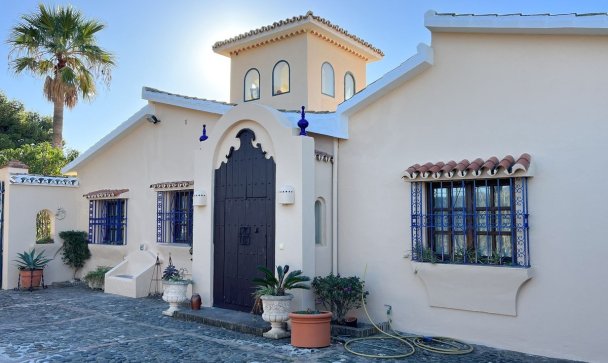 Villa - Rynek wtórny - Estepona - Estepona Centro