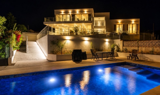 Villa - Rynek wtórny - Estepona - Estepona Centro