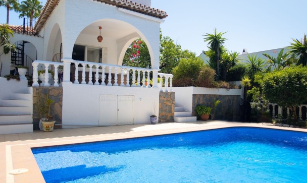 Villa - Rynek wtórny - Estepona - Estepona Centro