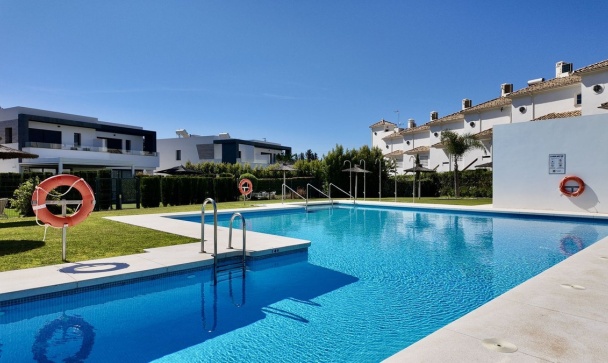 Villa - Rynek wtórny - Estepona - New Golden Mile