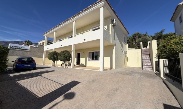 Villa - Rynek wtórny - Estepona - Valle Romano