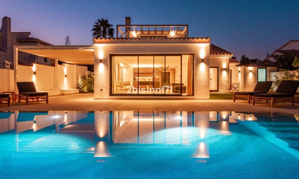 Villa - Rynek wtórny - Marbella - Elviria