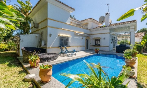 Villa - Rynek wtórny - Marbella - Marbesa
