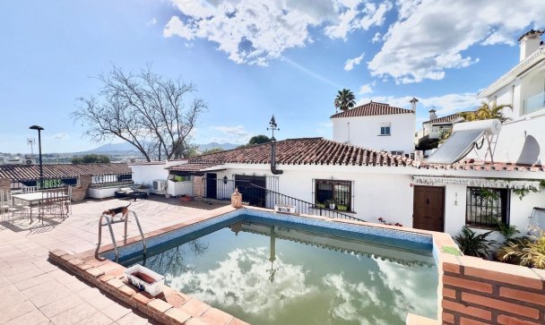 Villa - Rynek wtórny - Marbella - Nueva Andalucía
