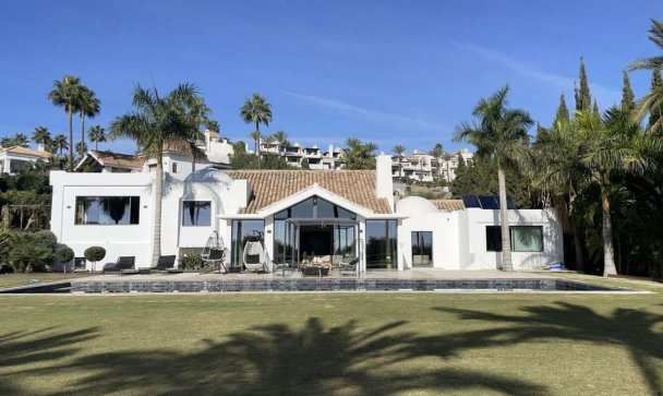 Villa - Wiederverkauf - Benahavís - Benahavís Centro
