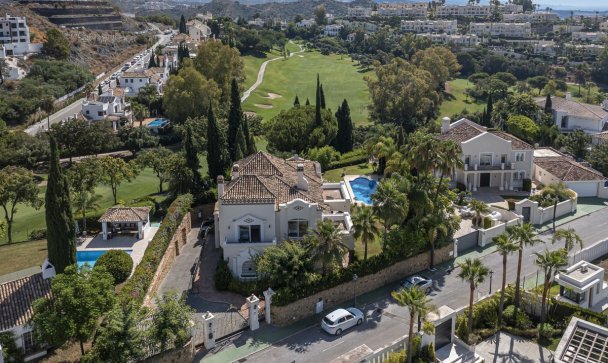Villa - Wiederverkauf - Benahavís - Benahavís Centro
