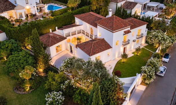 Villa - Wiederverkauf - Benahavís - Benahavís Centro