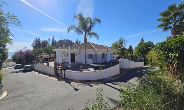 Villa - Wiederverkauf - Benalmadena - Benalmadena Centro