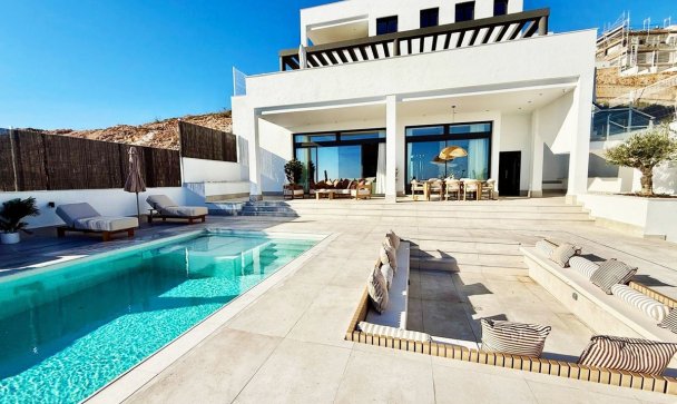 Villa - Wiederverkauf - Benalmadena - Benalmadena Centro