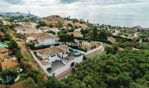 Villa - Wiederverkauf - Benalmadena - Benalmadena Centro