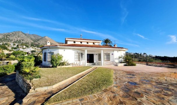 Villa - Wiederverkauf - Benalmadena - Benalmadena Centro
