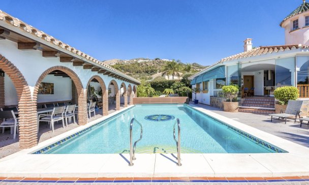 Villa - Wiederverkauf - Benalmadena - Benalmadena Costa