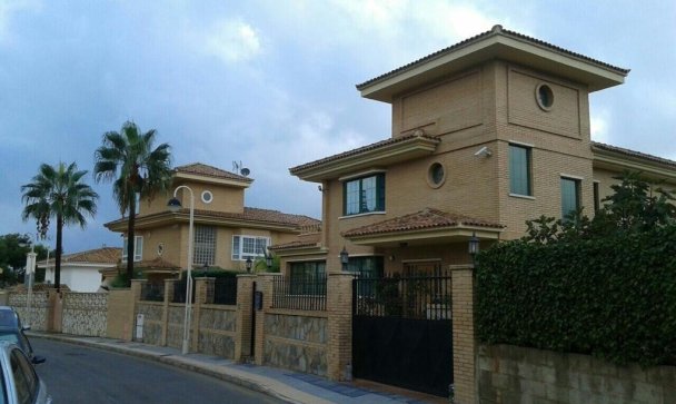 Villa - Wiederverkauf - Benidorm - Benidorm Centro