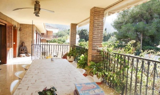 Villa - Wiederverkauf - Benidorm - Benidorm Centro
