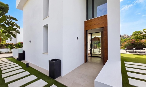 Villa - Wiederverkauf - El Paraiso - El Paraiso