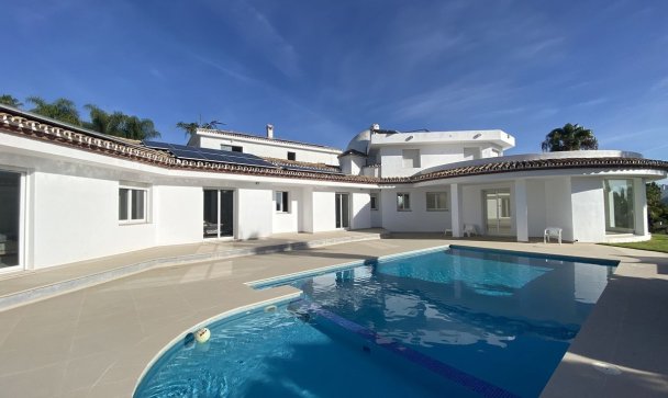 Villa - Wiederverkauf - El Paraiso - El Paraiso