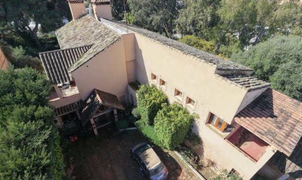 Villa - Wiederverkauf - Estepona - Atalaya