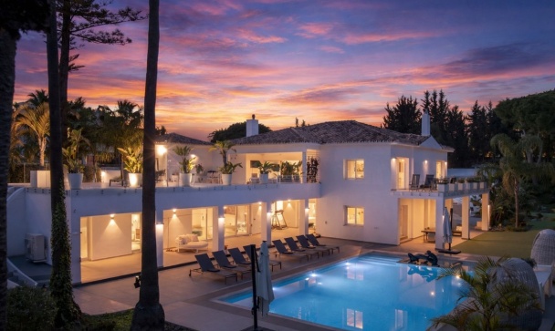 Villa - Wiederverkauf - Estepona - Atalaya