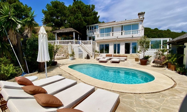 Villa - Wiederverkauf - Estepona - El Padron
