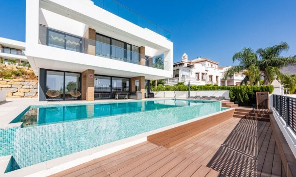Villa - Wiederverkauf - Estepona - Estepona Centro