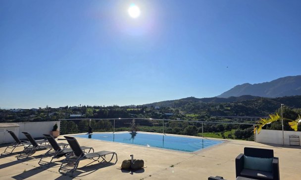 Villa - Wiederverkauf - Estepona - Estepona Centro