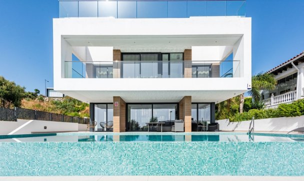 Villa - Wiederverkauf - Estepona - Estepona Centro