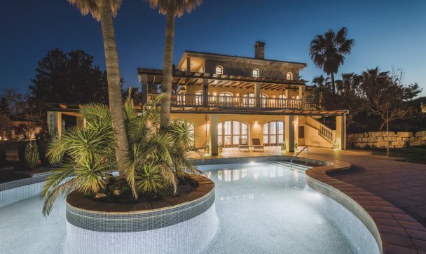 Villa - Wiederverkauf - Estepona - Estepona Centro