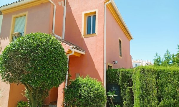 Villa - Wiederverkauf - Estepona - Estepona Centro
